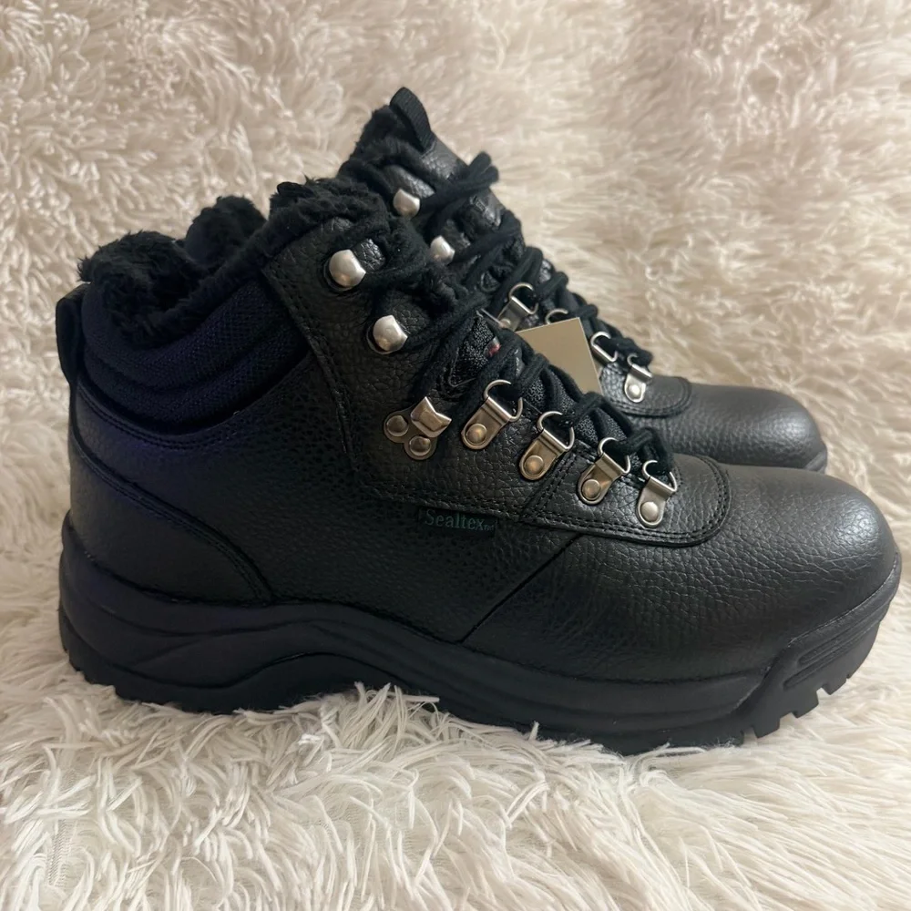 Propet Cliff Walker North Men's Boot With Faux Fur Lining Size 9.5 ex wide NWT